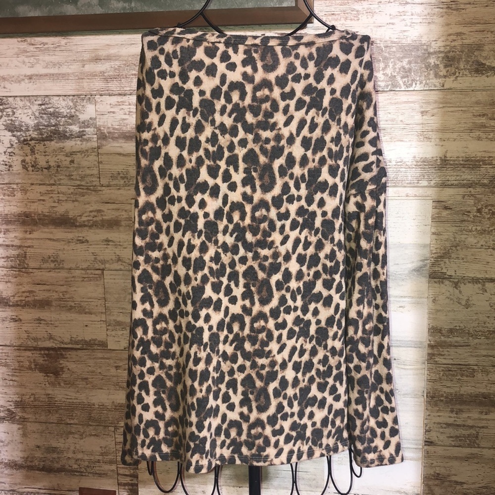 Victoria’s Secret cheetah print pajamas set animal print size medium lounge wear - Picture 5 of 8